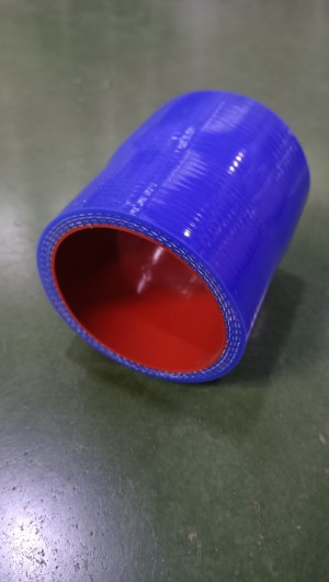 Муфта интеркулера Валдай Камминз силикон (70*75)